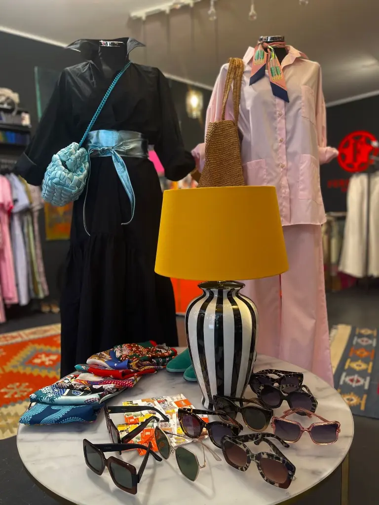 MAI Lampen Elegant Stripes Senf Ferdinand München 3.webp